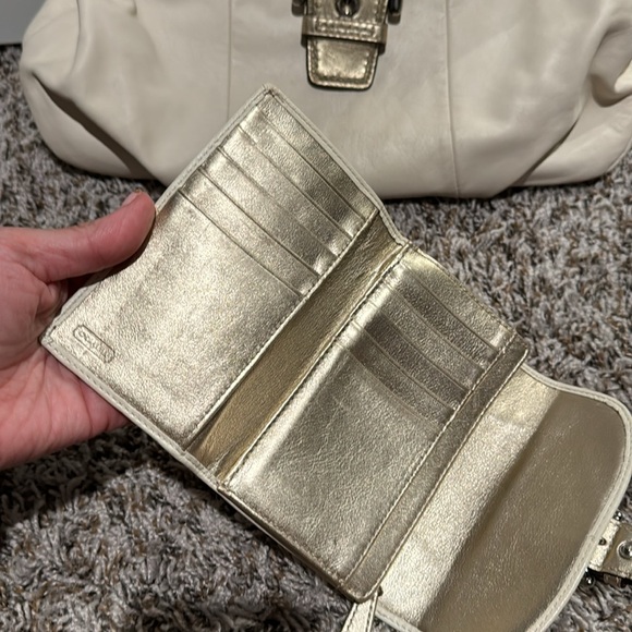 Off white coach purse & matching wallet. - Picture 5 of 5